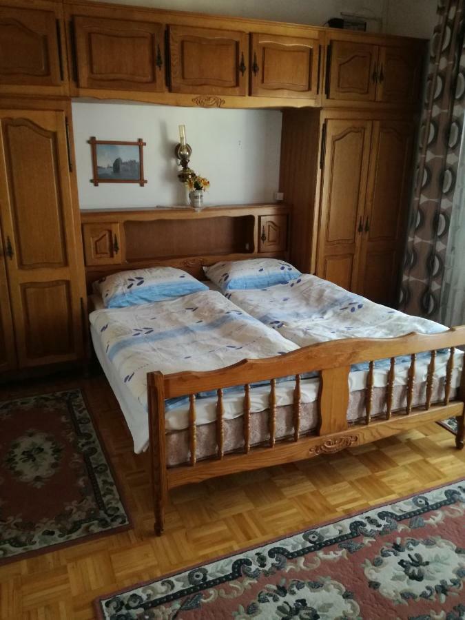 Apartmani Marijana Selce Exteriör bild