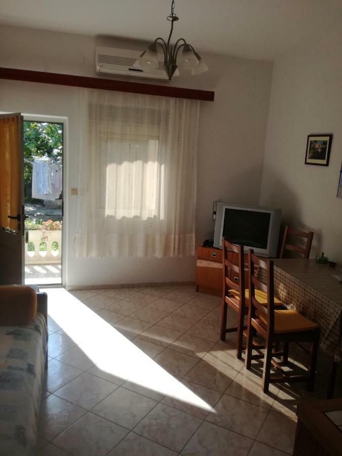 Apartmani Marijana Selce Exteriör bild