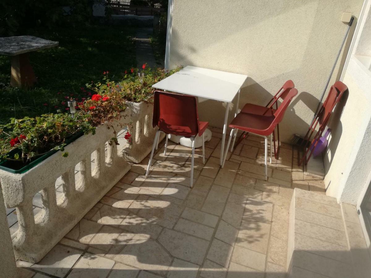 Apartmani Marijana Selce Exteriör bild