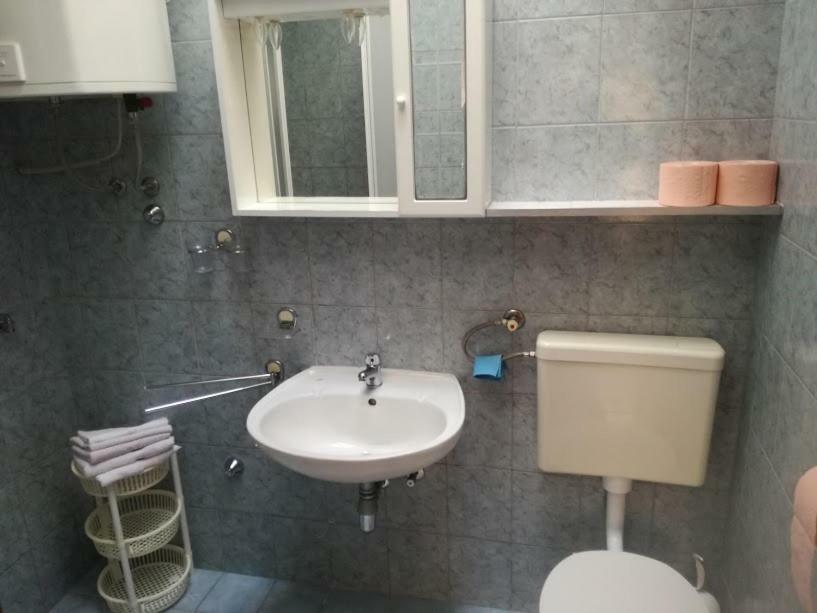 Apartmani Marijana Selce Exteriör bild
