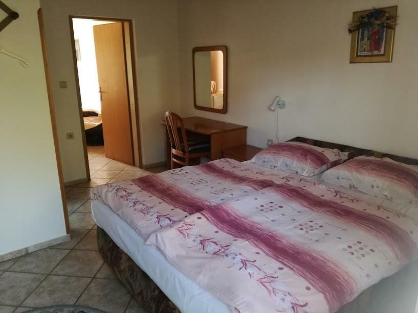 Apartmani Marijana Selce Exteriör bild